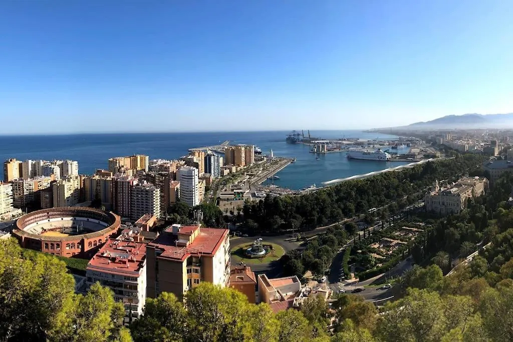 Luminoso Apartamento Con Garaje En El Centro Malaga
