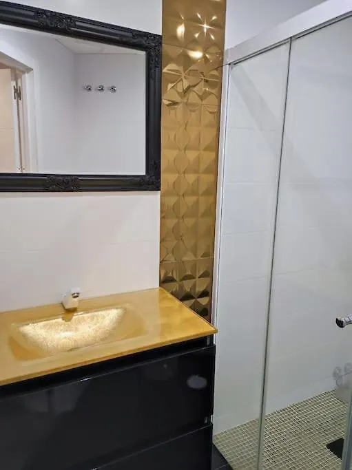 Luminoso Apartamento Con Garaje En El Centro Málaga Spanje